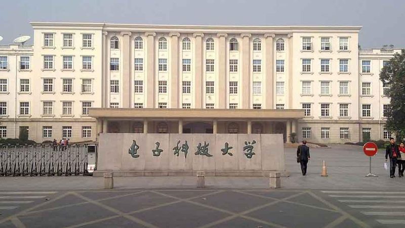 揭秘深圳双面线路板定制：工艺、技术与应用